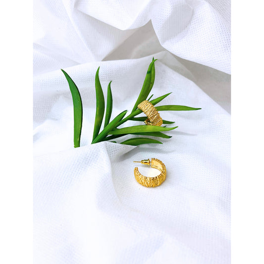Classic Gold Color Tone Textured C-Shaped Half Circle Stud Earrings